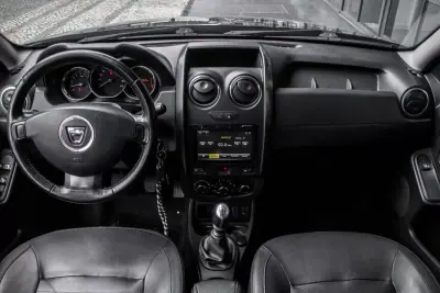 Dacia Duster 2014 - 10490 EUR, 134765 km - AUTO.MOTO.pt - 134765km - foto 31 de 36