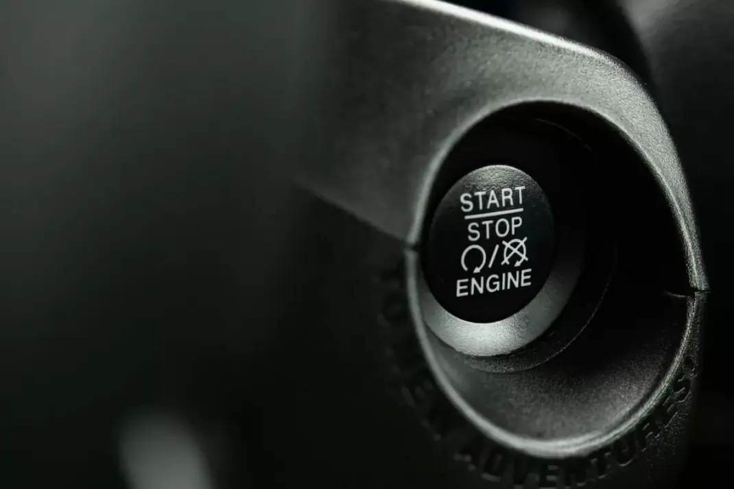 Jeep Renegade 2020 - 15999 EUR, 98800 km - AUTO.MOTO.pt - 98800km - foto 19 de 27