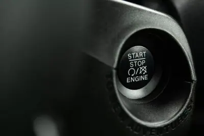 Jeep Renegade 2020 - 15999 EUR, 98800 km - AUTO.MOTO.pt - 98800km - foto 19 de 27