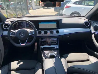 Mercedes-Benz E 220 2017 - 37750 EUR, 90500 km - AUTO.MOTO.pt - 90500km - foto 5 de 23