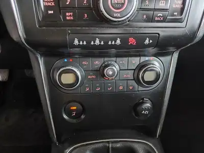 Nissan Qashqai 2010 - 6750 EUR, 250000 km - AUTO.MOTO.pt - 250000km - foto 28 de 32