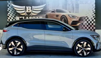 Renault Mégane E-Tech 2023 - 27750 EUR, 24000 km - 24000km - foto 13 de 14