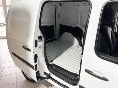 Renault 2021 - 11600 EUR, 110358 km - AUTO.MOTO.pt - 110358km - foto 18 de 20