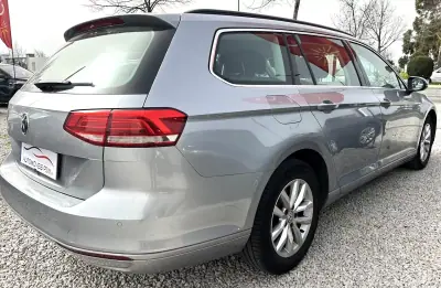 Volkswagen Passat Variant 2018 - 17900 EUR, 143500 km - AUTO.MOTO.pt - 143500km - foto 4 de 20