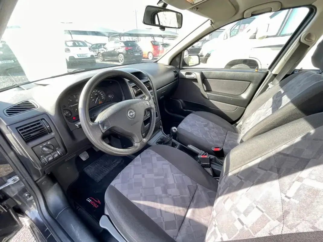Opel Astra 1999 - 4750 EUR, 186347 km - AUTO.MOTO.pt - 186347km - foto 9 de 19