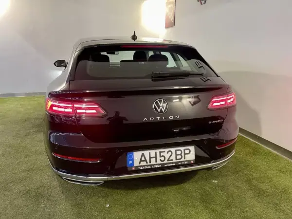 Volkswagen Arteon Shooting Brake 2021 - 27950 EUR, 91000 km - AUTO.MOTO.pt - 91000km - foto 9 de 41