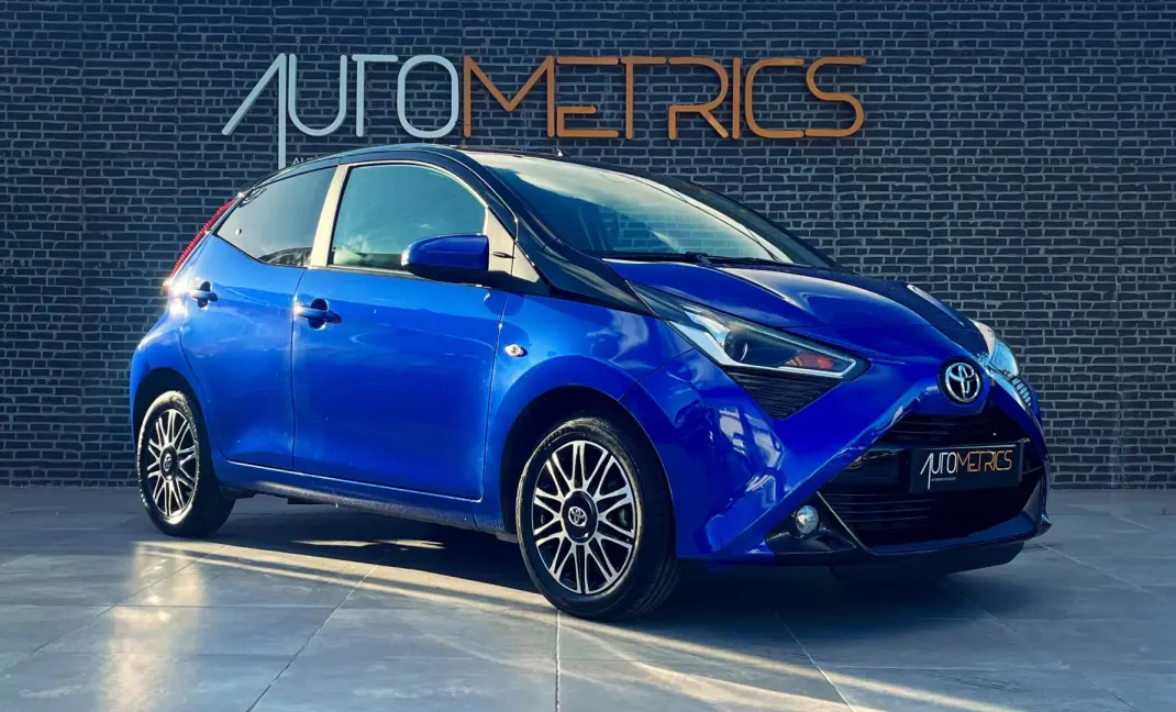 Toyota Aygo 2018 - 11750 EUR, 46000 km - AUTO.MOTO.pt - 46000km - foto 11 de 15