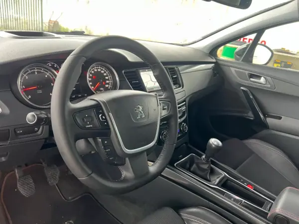 Peugeot 508 SW 2017 - 12000 EUR, 231000 km - AUTO.MOTO.pt - 231000km - foto 13 de 13