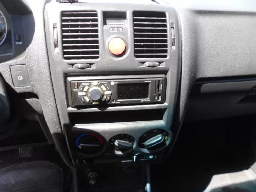 Hyundai Getz 2005 - 2900 EUR, 265508 km - AUTO.MOTO.pt - 265508km - foto 10 de 10