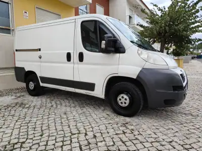 Peugeot BOXER 2.2 HDI FIBRADA L2H2 PREMIUM 2012 - 7990 EUR, 271750 km - AUTO.MOTO.pt - 271750km - foto 2 de 14