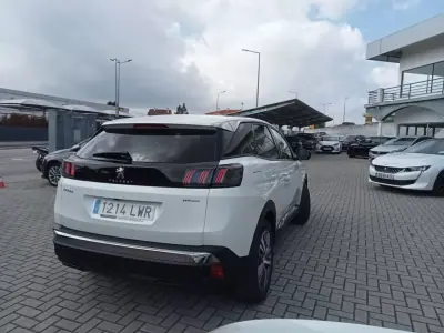 Peugeot 3008 2022 - 39950 EUR, 12000 km - AUTO.MOTO.pt - 12000km - foto 6 de 33