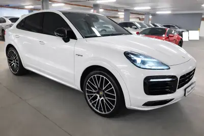 Porsche Cayenne 2022 - 69990 EUR, 140213 km - AUTO.MOTO.pt - 140213km - foto 3 de 12