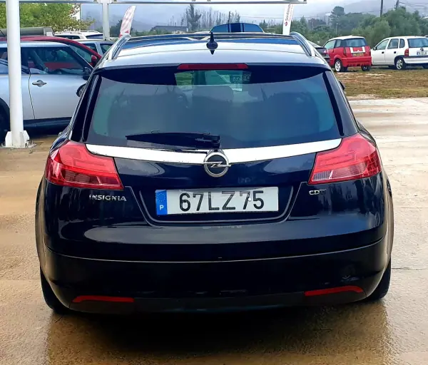 Opel Insignia Sports Tourer 2011 - 6990 EUR, 277793 km - AUTO.MOTO.pt - 277793km - foto 6 de 28