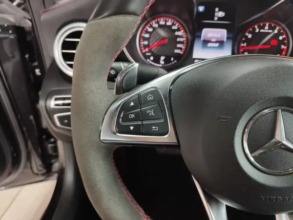 Mercedes-Benz C 63 AMG 2015 - 59500 EUR, 60000 km - AUTO.MOTO.pt - 60000km - foto 30 de 51