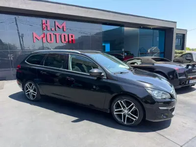 Peugeot 308 SW 2015 - 9900 EUR, 281582 km - AUTO.MOTO.pt - 281582km - foto 3 de 10