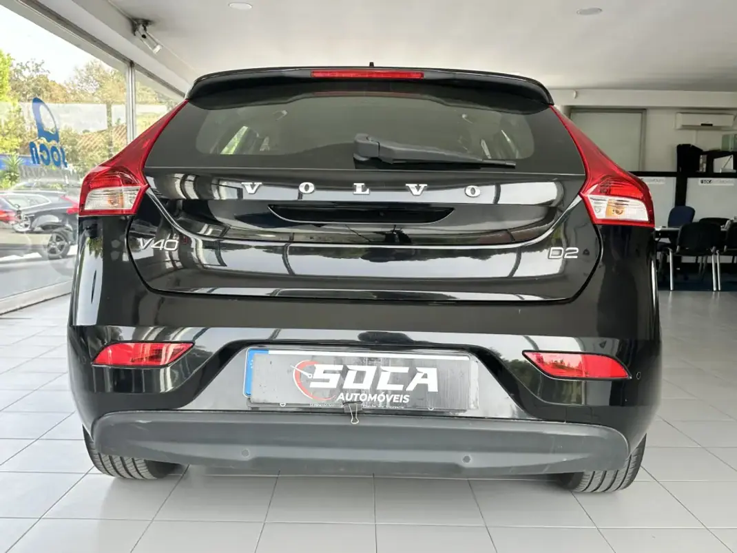 Volvo V40 2018 - 16890 EUR, 100139 km - 100139km - foto 6 de 21