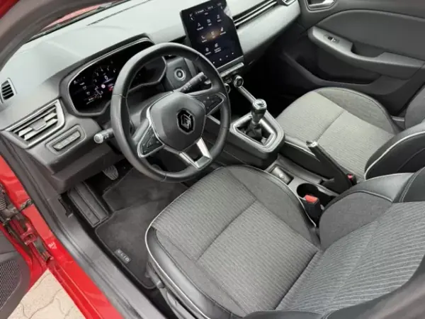 Renault Clio 2021 - 15900 EUR, 84992 km - AUTO.MOTO.pt - 84992km - foto 11 de 12