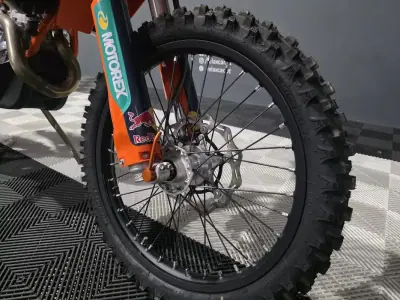 KTM SX 450 F 2024 - 12999 EUR, 0 km - AUTO.MOTO.pt - foto 10 de 14