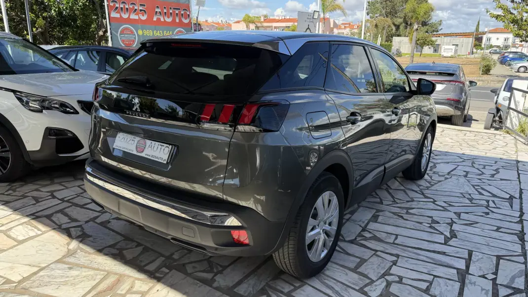 Peugeot 3008 2019 - 17980 EUR, 80200 km - AUTO.MOTO.pt - 80200km - foto 4 de 25