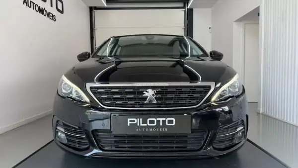 Peugeot 308 SW 2019 - 13990 EUR, 134327 km - AUTO.MOTO.pt - 134327km - foto 4 de 28