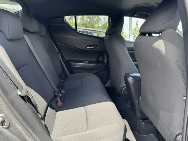 Toyota C-HR 2019 - 22990 EUR, 92000 km - AUTO.MOTO.pt - 92000km - foto 38 de 43