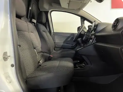 Mercedes-Benz 2022 - 17750 EUR, 45000 km - AUTO.MOTO.pt - 45000km - foto 16 de 28