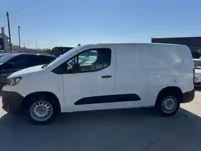 Peugeot Partner 1.5 BlueHDI Premium Longa 2020 - 14900 EUR, 135840 km - AUTO.MOTO.pt - 135840km - foto 3 de 10