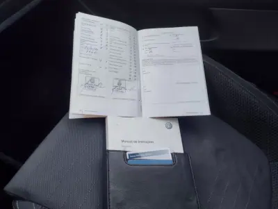 Volkswagen Scirocco 2011 - 10000 EUR, 215000 km - AUTO.MOTO.pt - 215000km - foto 26 de 30