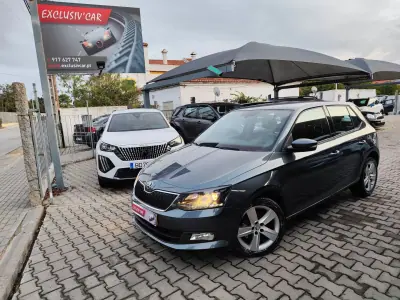 Skoda Fabia 2015 - 11900 EUR, 130000 km - AUTO.MOTO.pt - 130000km - foto 3 de 17