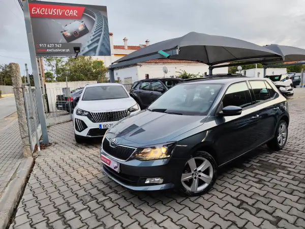 Skoda Fabia 2015 - 11900 EUR, 130000 km - AUTO.MOTO.pt - 130000km - foto 3 de 17