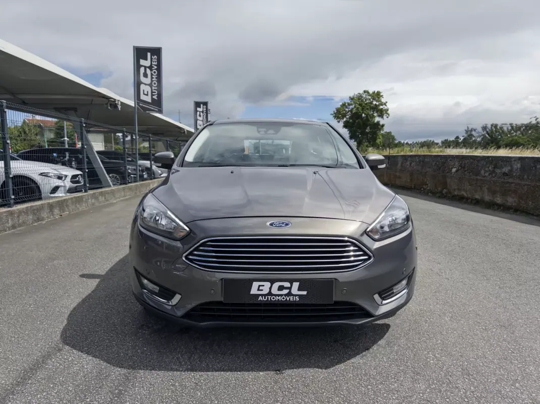 Ford Focus 2016 - 9990 EUR, 103000 km - AUTO.MOTO.pt - 103000km - foto 2 de 42