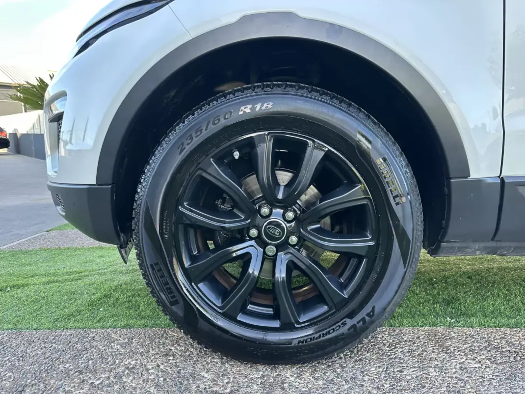 Land Rover Range Rover Evoque 2016 - 19900 EUR, 189000 km - AUTO.MOTO.pt - 189000km - foto 22 de 62