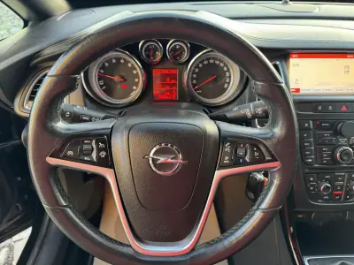 Opel Cascada 2018 - 16900 EUR, 128000 km - AUTO.MOTO.pt - 128000km - foto 9 de 43