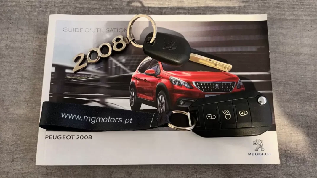 Peugeot 2008 2016 - 13750 EUR, 44423 km - AUTO.MOTO.pt - 44423km - foto 58 de 58