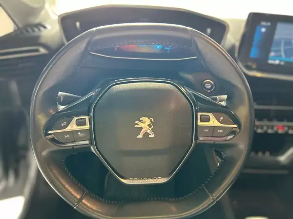 Peugeot 208 2020 - 11500 EUR, 162145 km - AUTO.MOTO.pt - 162145km - foto 18 de 35