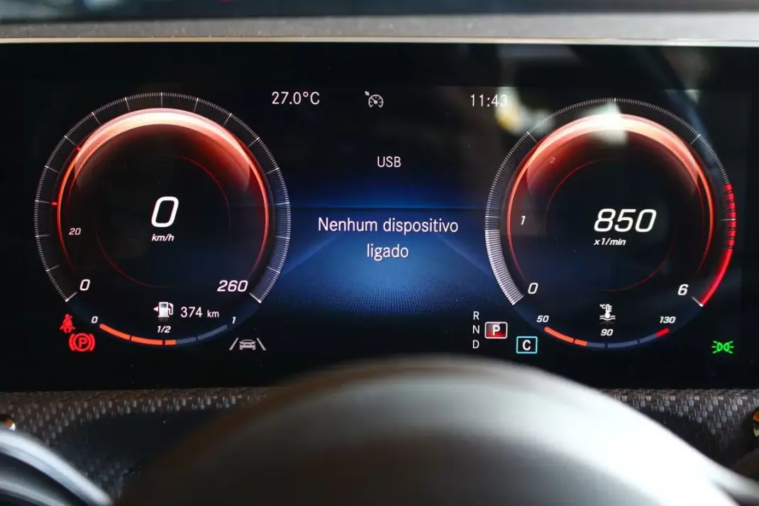 Mercedes-Benz CLA 180 2020 - 23250 EUR, 119000 km - 119000km - foto 19 de 28