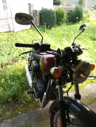 Benelli Imperiale 400 2020 - 3000 EUR, 1000 km - foto 1 de 2