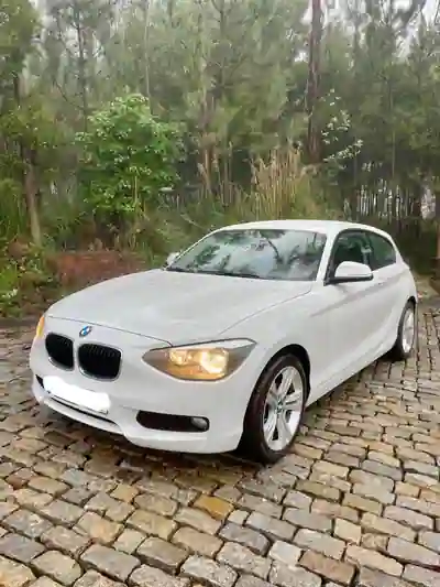 BMW 114 2015 - 10990 EUR, 182000 km - AUTO.MOTO.pt - 182000km - foto 2 de 12