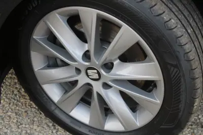SEAT Leon ST 2018 - 12990 EUR, 200000 km - AUTO.MOTO.pt - 200000km - foto 5 de 34