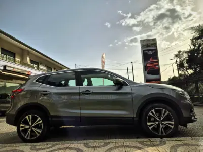 Nissan Qashqai 2017 - 18000 EUR, 112000 km - AUTO.MOTO.pt - 112000km - foto 15 de 20