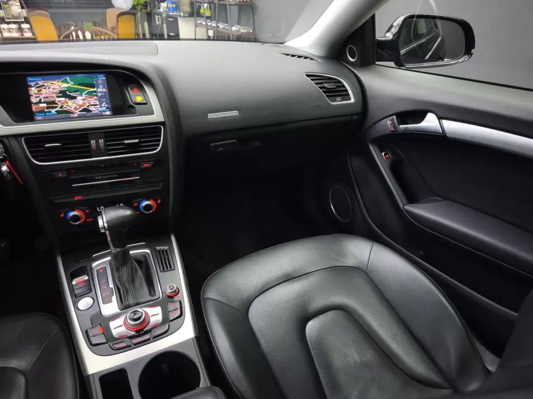 Audi A5 2013 - 22450 EUR, 157412 km - 157412km - foto 34 de 49
