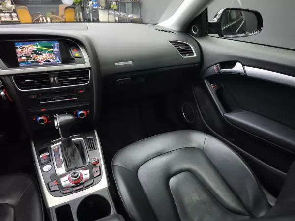 Audi A5 2013 - 22450 EUR, 157412 km - AUTO.MOTO.pt - 157412km - foto 34 de 49
