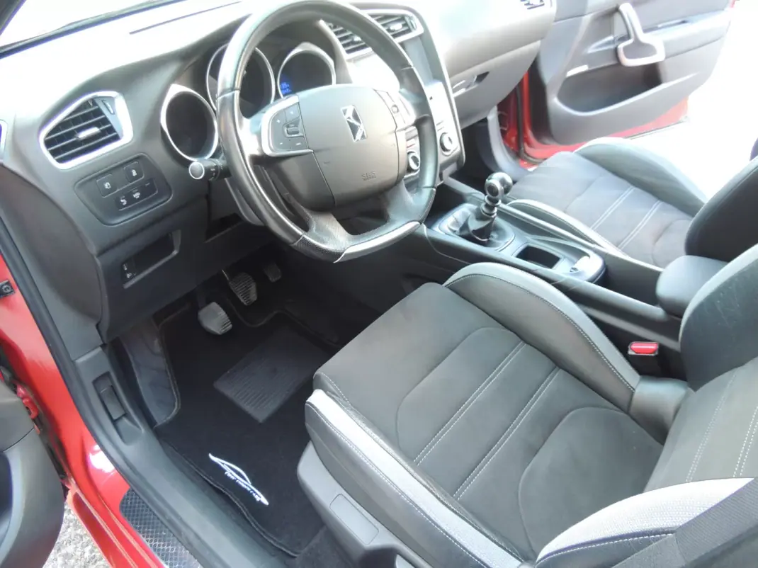DS DS4 Crossback 2017 - 15750 EUR, 75600 km - AUTO.MOTO.pt - 75600km - foto 10 de 21