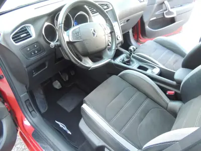 DS DS4 Crossback 2017 - 15750 EUR, 75600 km - AUTO.MOTO.pt - 75600km - foto 10 de 21