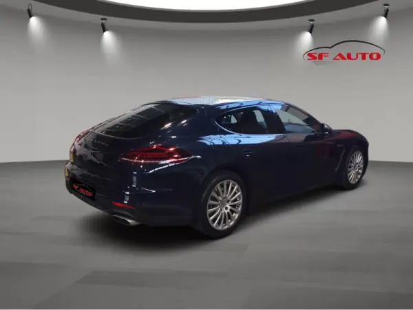 Porsche Panamera 2014 - 55000 EUR, 117234 km - AUTO.MOTO.pt - 117234km - foto 4 de 12