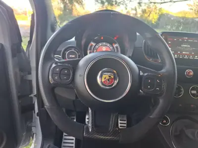 Abarth 695 2023 - 29990 EUR, 6300 km - AUTO.MOTO.pt - 6300km - foto 31 de 46