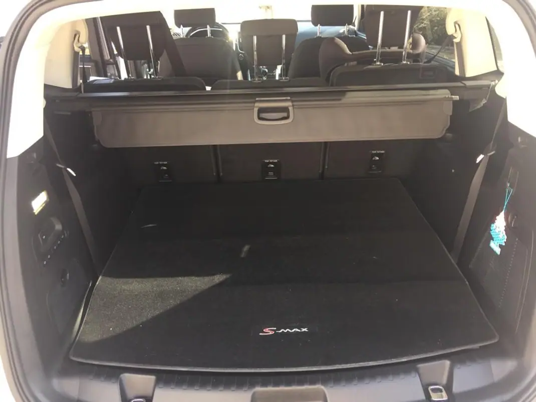Ford S-Max 2017 - 16500 EUR, 247000 km - AUTO.MOTO.pt - 247000km - foto 3 de 15
