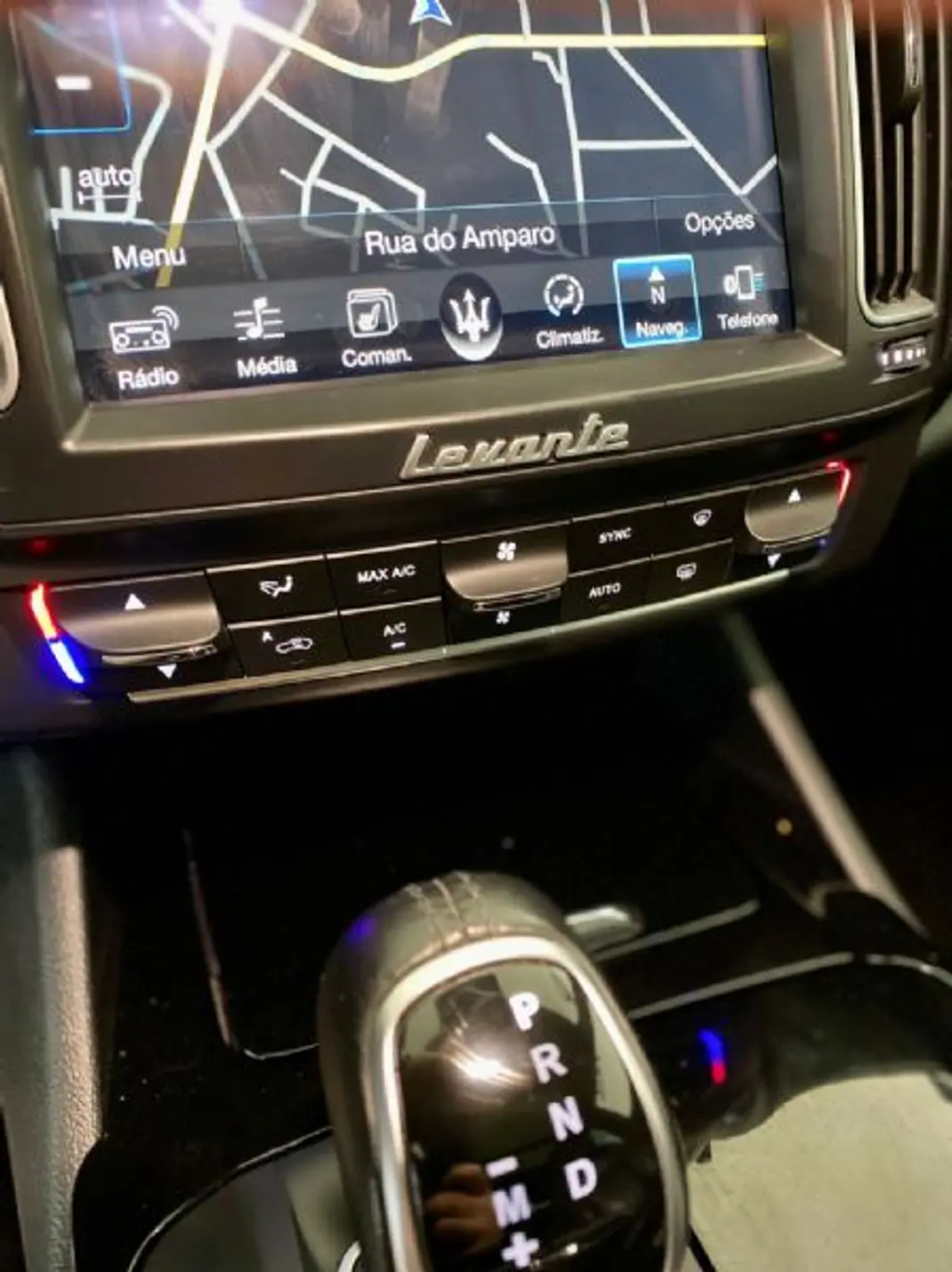Maserati Levante 2016 - 44500 EUR, 232000 km - AUTO.MOTO.pt - 232000km - foto 39 de 55