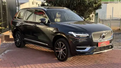 Volvo XC 90 2021 - 43990 EUR, 104000 km - AUTO.MOTO.pt - 104000km - foto 11 de 47