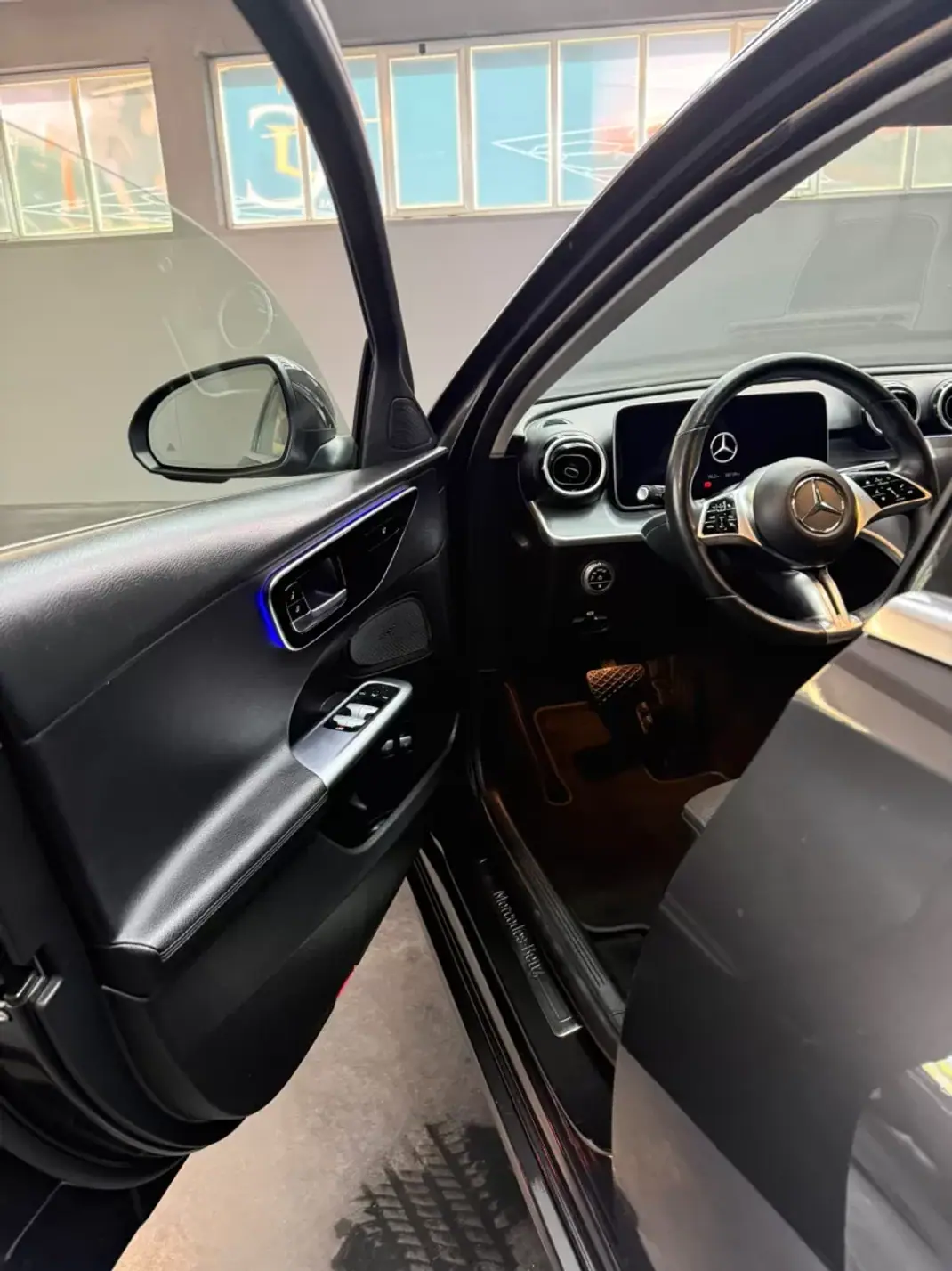 Mercedes-Benz C 300 2023 - 36500 EUR, 88706 km - 88706km - foto 20 de 32